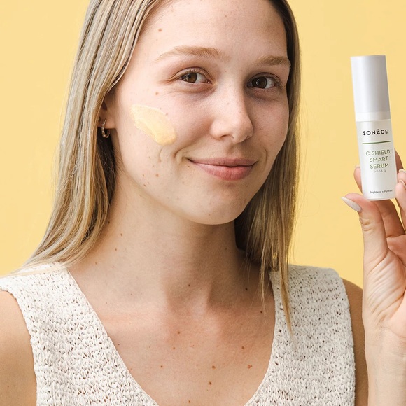 SONÄGE C SHIELD SMART SERUM®
Vitamin C Serum With Bluelight Protection NEW - Picture 3 of 5